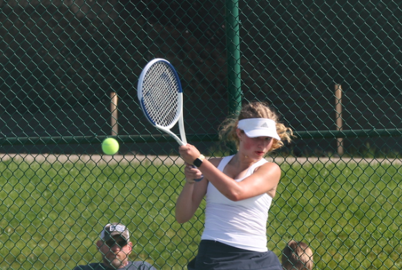 Girls Tennis vs Monroe - 5.2.2024 - Content Image for salinehighschool_bigteams_17915